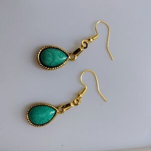Elegant Gold and Green Teardrop Earrings